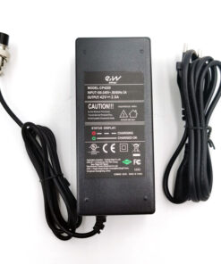 Prémiová nabíječka 48V2A konektor GX16